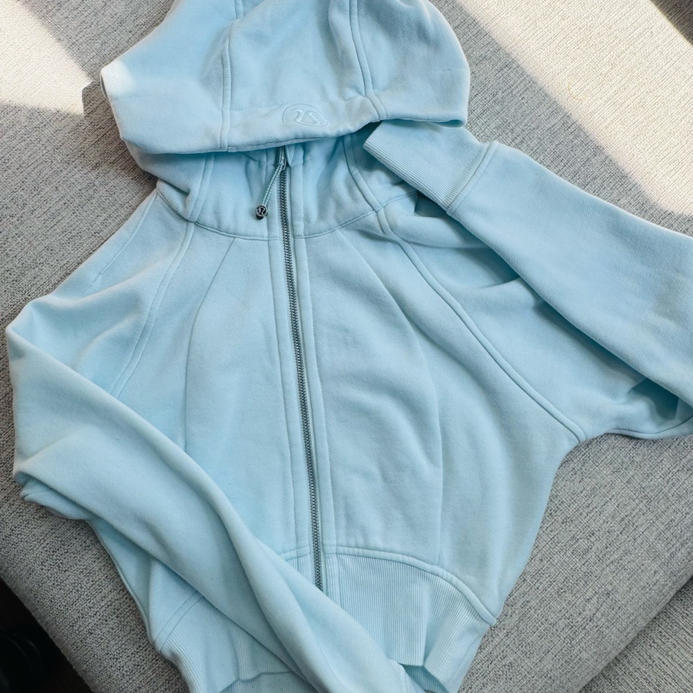 Powder blue lululemon scuba
